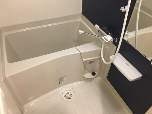 バス・シャワールーム　お風呂です