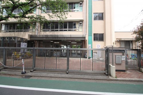 小学校　板橋区立第四小学校（小学校）まで149m