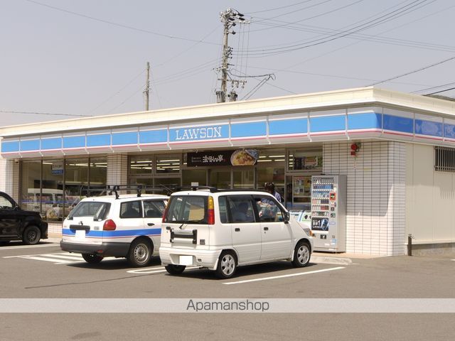 コンビニ　ローソン（コンビニ）まで735m