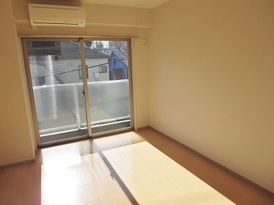 居室・リビング　★ゆったり広い洋室★