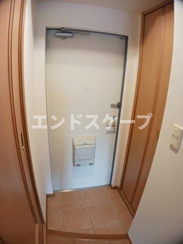 ＪＲ高崎線 倉賀野駅 徒歩23分 3階建 築20年の玄関写真