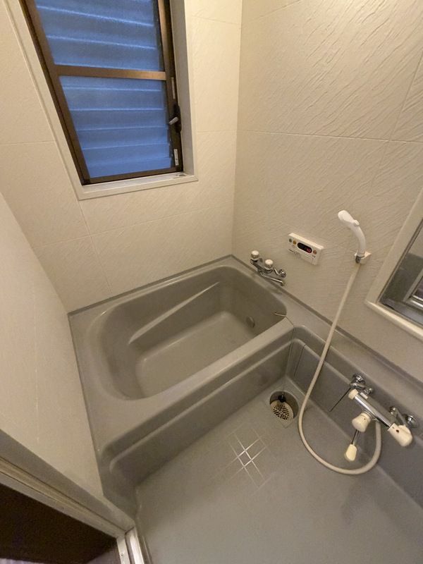 伏見区久我本町貸家の風呂写真