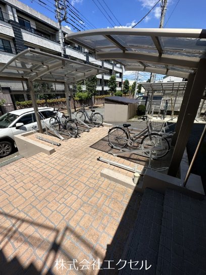 駐車場　駐輪場あります。