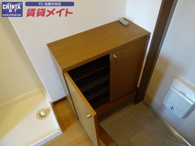 収納　同型参考写真