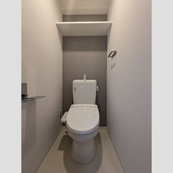 ＪＲおおさか東線 ＪＲ淡路駅 徒歩3分 11階建 築2年のトイレ写真