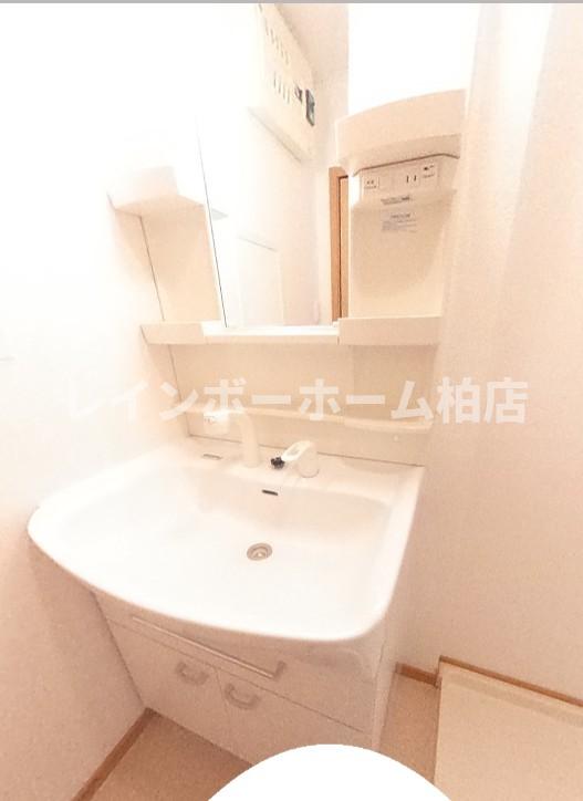 洗面設備　使いやすい洗面所です