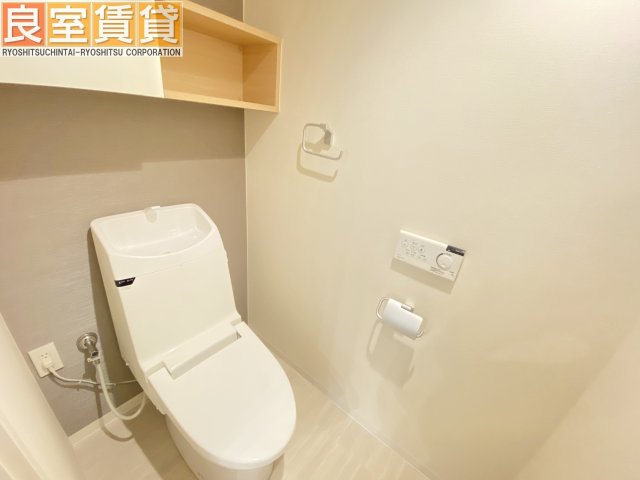 トイレ　※このお写真は同物件の別のお部屋のお写真です。現状優先。