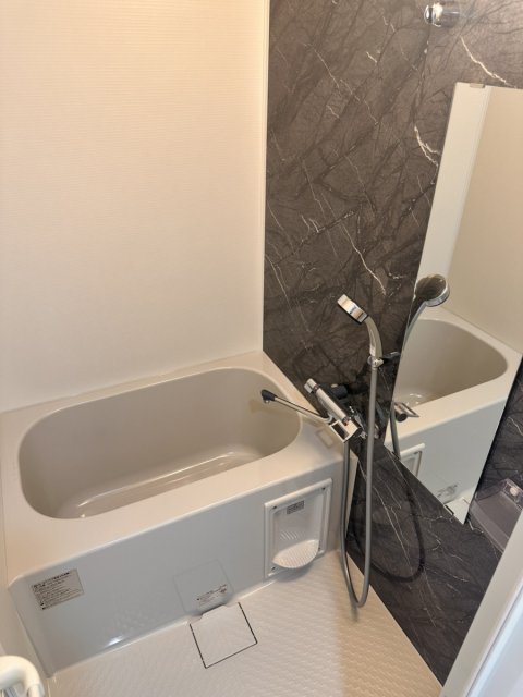 バス・シャワールーム　※別号室の参考写真、現況優先※