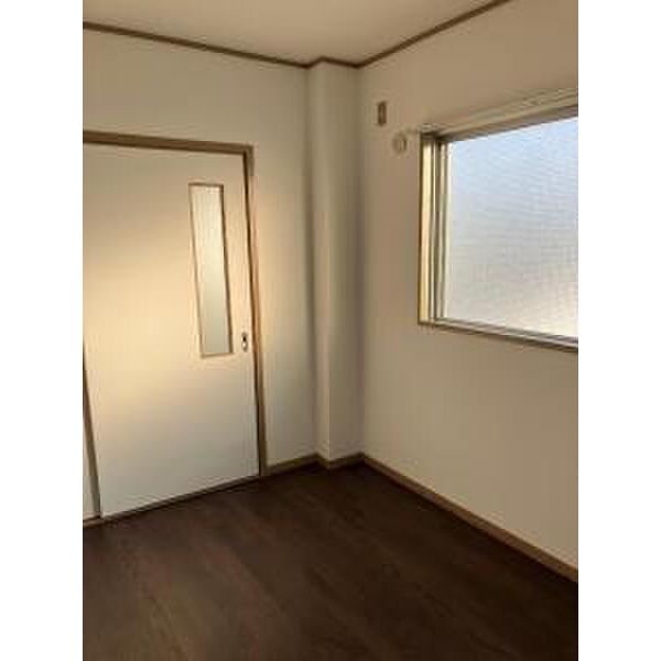 その他部屋・スペース　落ち着いて過ごせるお部屋なので、寝室にいかがでしょうか