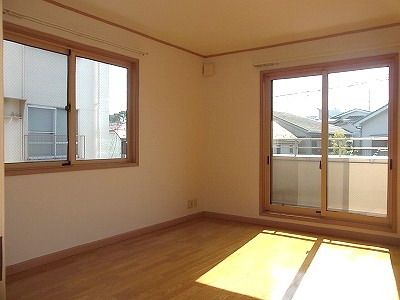 居室・リビング　★2面採光角部屋★