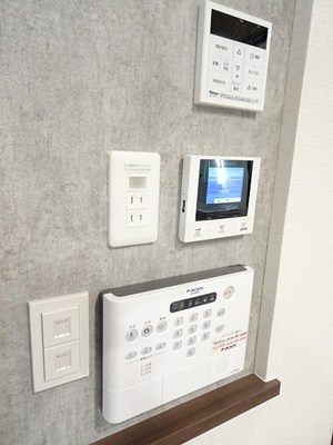 セキュリティ　●ALSOKホームセキュリティ導入済み。