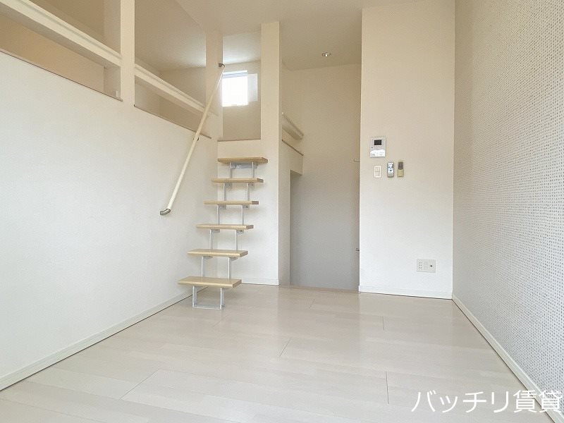 居室・リビング　※同アパート別部屋写真の為、現状優先。