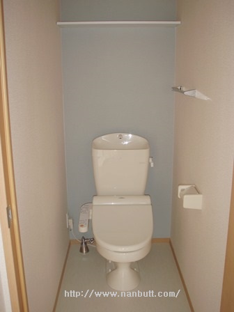 トイレ　温水洗浄機付き暖房便座