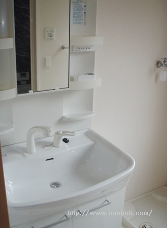 洗面設備　シャワー付洗面台