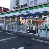 コンビニ　ファミリーマート浪速敷津東店（コンビニ）まで83m