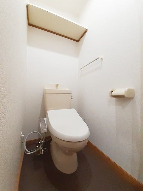 【アーバンウエストIIIのトイレ】