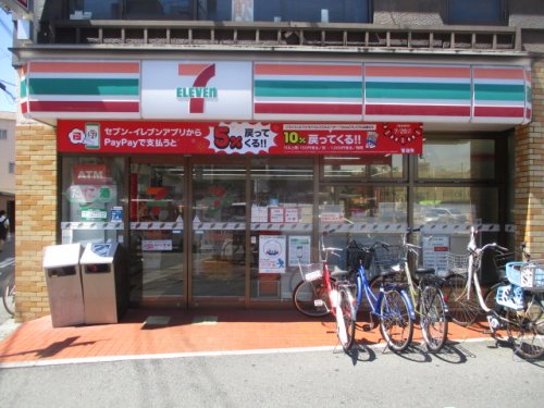 コンビニ　セブンイレブン 大阪玉出駅前店（コンビニ）まで332m