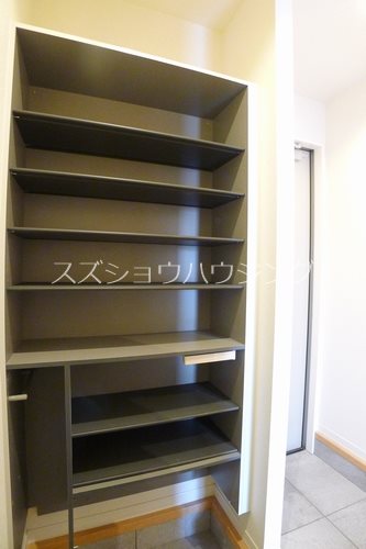 ノースサバービアの内装写真