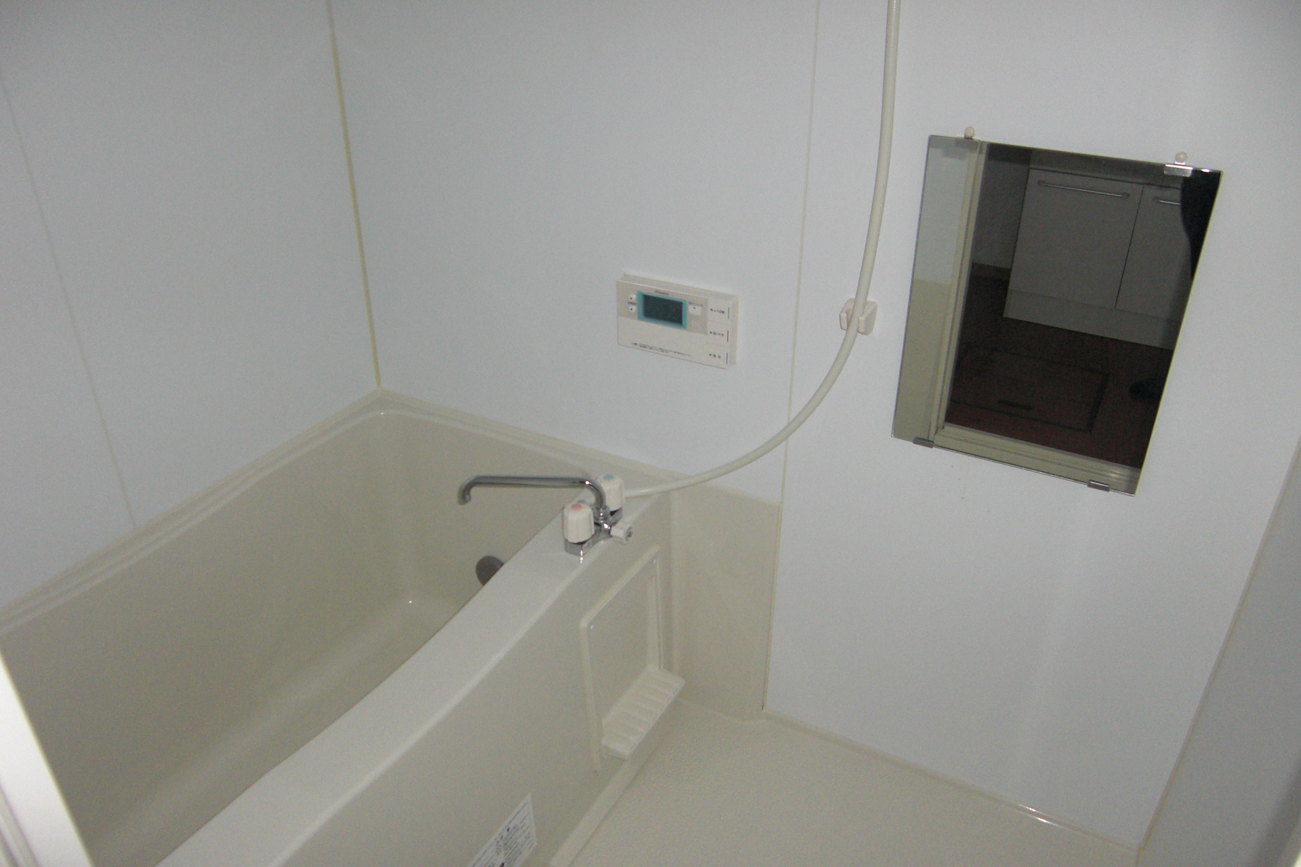 バス・シャワールーム　追い焚き付きです！経済的です。