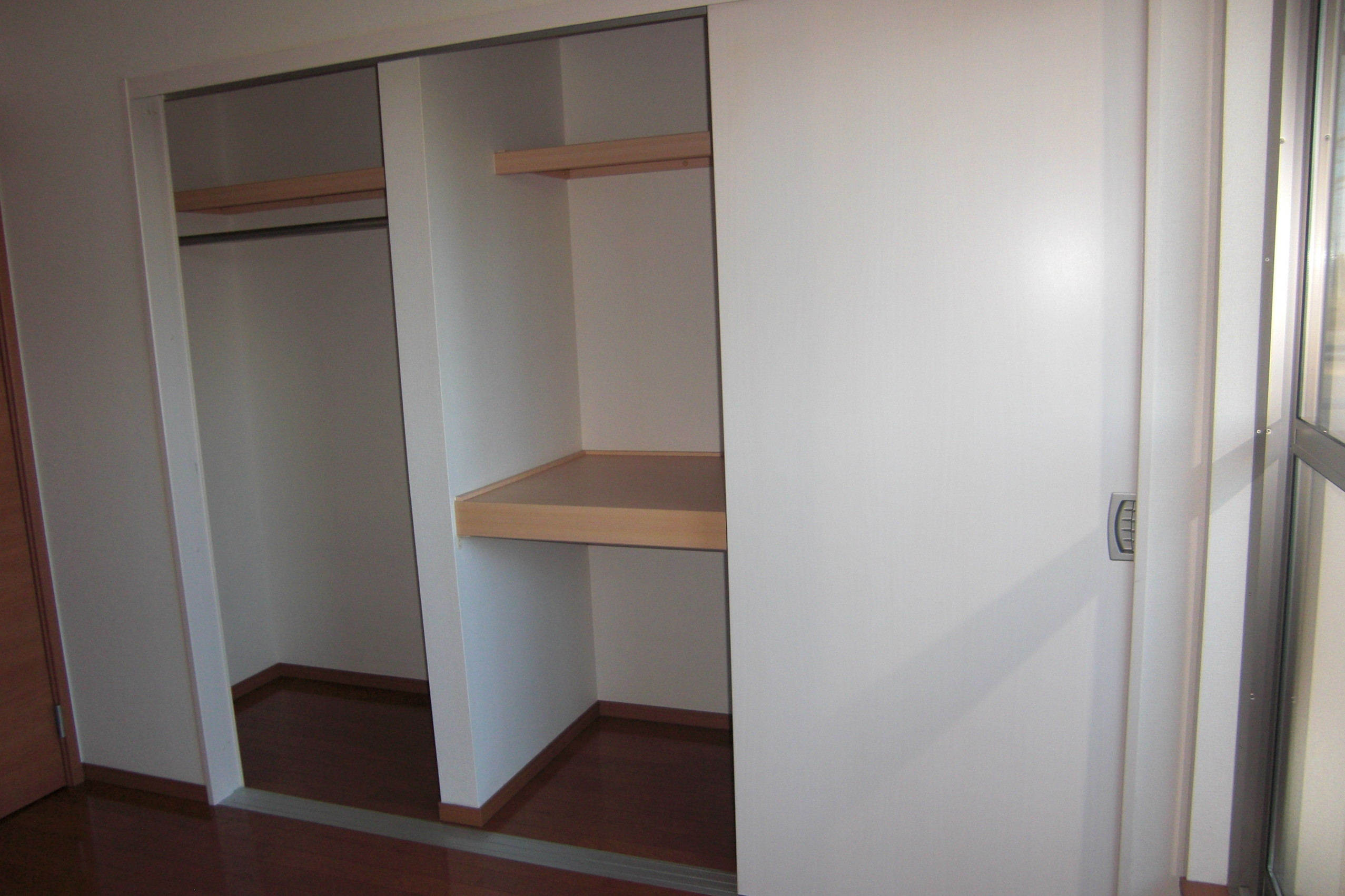 収納　2階、南洋室収納スペース。