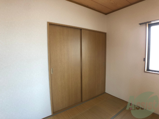 収納　クローゼットがありました。お洋服や荷物はここへ。