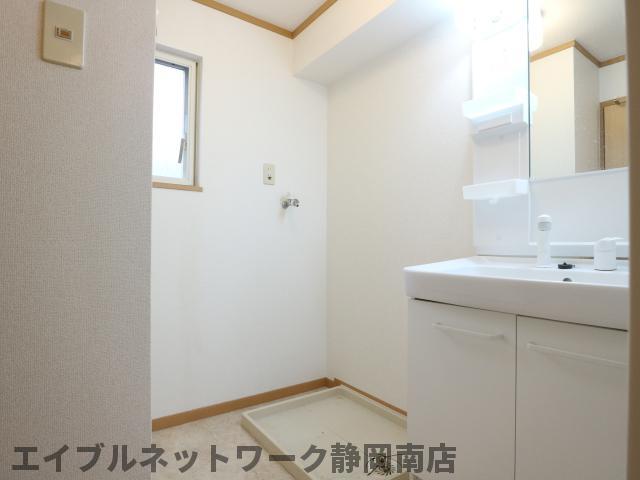 洗面設備　忙しい朝には欠かせない洗面所です