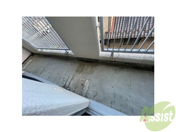 バルコニー　バルコニー付きですので荷物が多い方にも良いですね