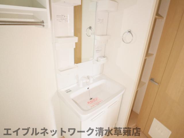 洗面設備　忙しい朝には欠かせない洗面所です