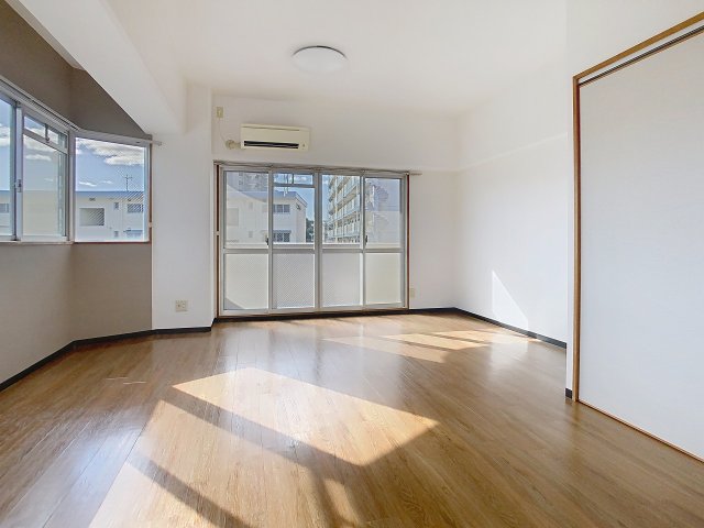 居室・リビング　2025年12月撮影※現況を優先します