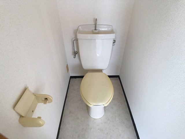トイレ　2025年12月撮影※現況を優先します