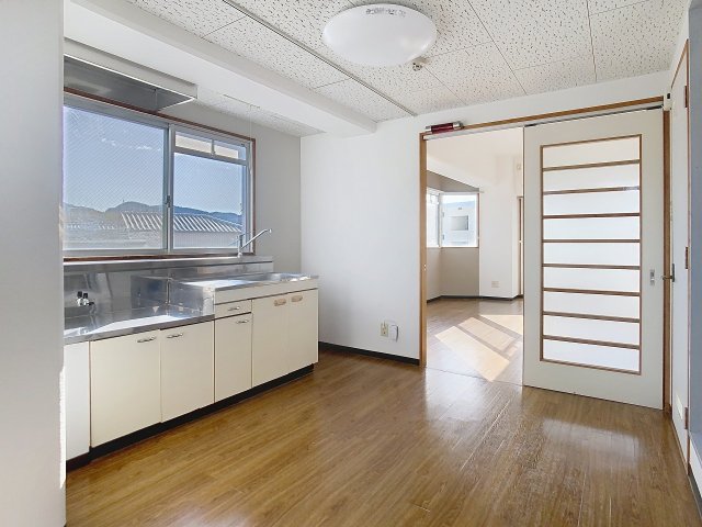 キッチン　2025年12月撮影※現況を優先します