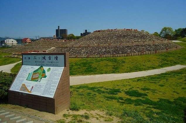 【東広島市西条中央のアパートの公園】