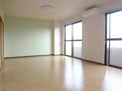 居室・リビング　室内（イメージ）