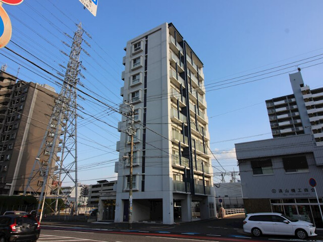 北九州市小倉北区上到津のマンションの建物外観