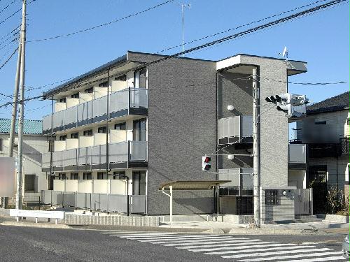 【レオパレス金華苑の建物外観】