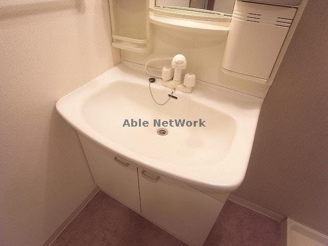洗面設備　同型タイプ部屋