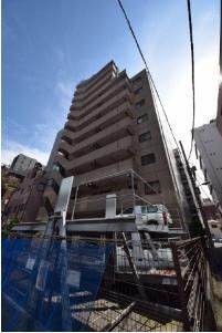 【千代田区神田猿楽町のマンションの建物外観】