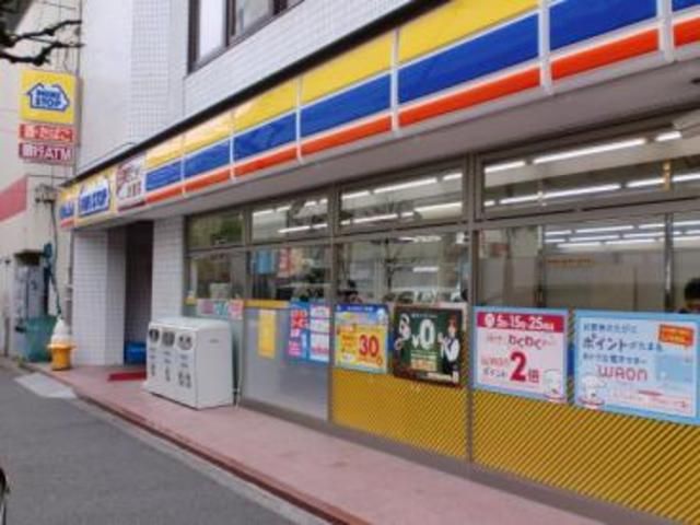 【千代田区神田猿楽町のマンションのコンビニ】