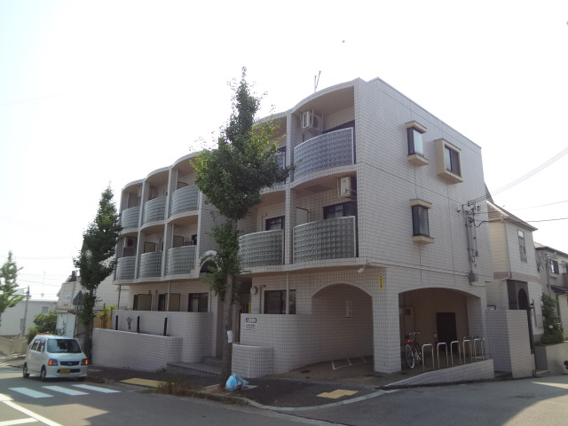 建物外観　メゾン・ド・エコール