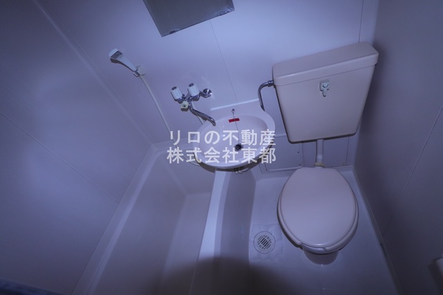 バス・シャワールーム　お掃除しやすい☆洗面台付き３点ユニットです☆