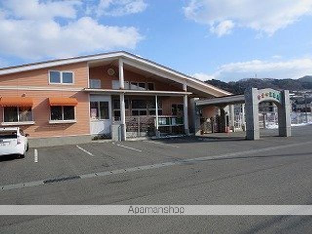 幼稚園・保育園　なかの保育園（幼稚園・保育園）まで400m