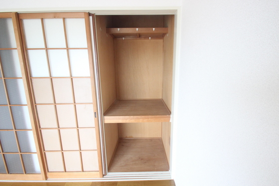 収納　※別部屋の写真です