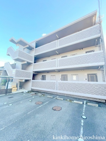 【廿日市市宮内のマンションの建物外観】