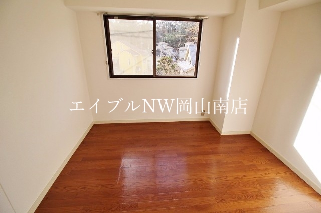 【岡山市中区門田文化町のマンションのその他部屋・スペース】