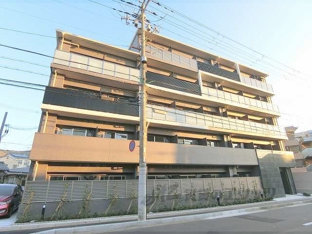 京都市左京区一乗寺東杉ノ宮町のマンションの建物外観