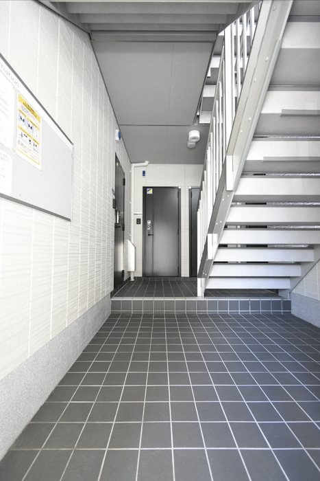 エントランス　共用部オートロック付きで安心♪