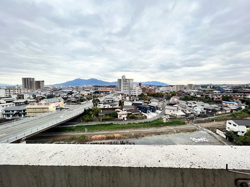 【北九州市八幡西区大浦のマンションの駐車場】