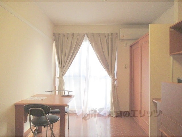 居室・リビング　洋室