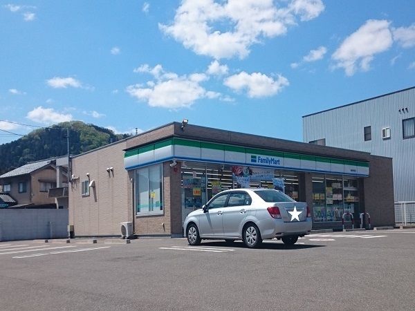 【越前市横市町のアパートのコンビニ】