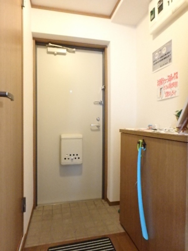 玄関　図面と現状に相違がある場合には現状を優先